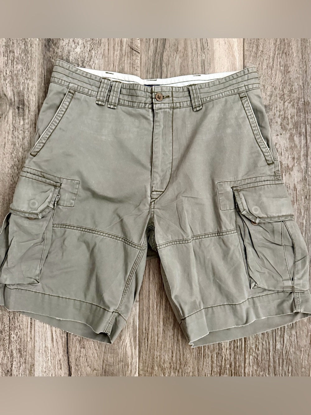 Ralph Lauren Men's Cargo Utility Shorts in Olive Pockets
